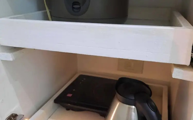 Stylish Condo at Mezza 1 With Fast Wifi & Netflix