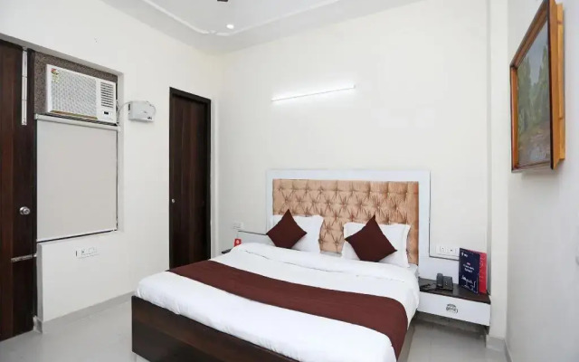 Niketan Medanta By OYO Rooms