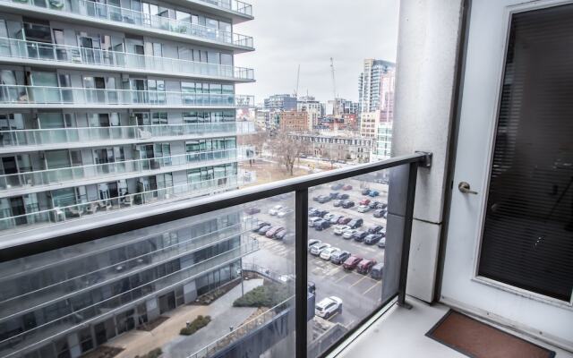 Delsuites Downtown Toronto Element
