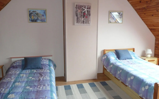 Holiday Home in Plouarzel Near Sandy Beach