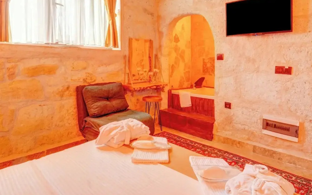 Ceran Stone House