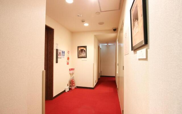 Sakura Hotel Jimbocho - Hostel