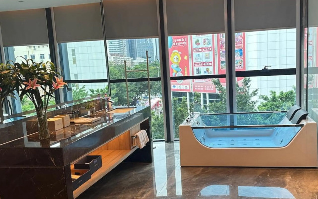 Shenzhen Naive S Hotel (Xili Metro Station Store)