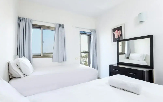 Herzliya Seaside Charming Home by Sea N' Rent