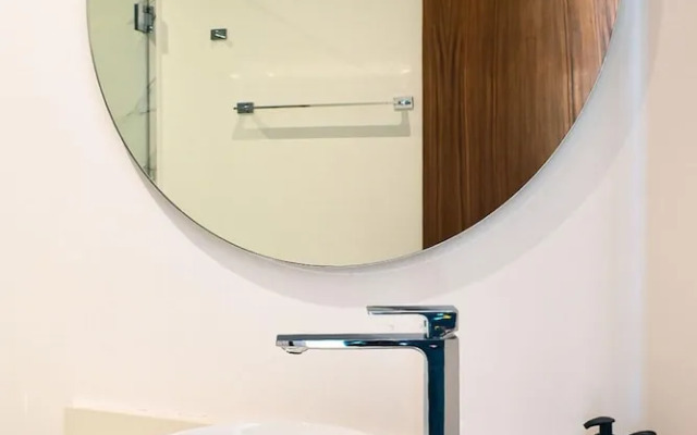 Immaculate Design Coupled With First-class Amenities Penthouse