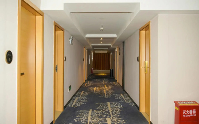Qichun SET Chain Hotel (Dazhonghua Zongsheng Plaza)