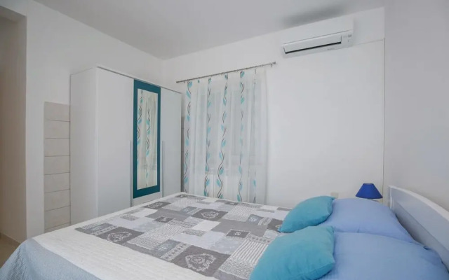 Amazing Home in Drenje With Wifi and 4 Bedrooms