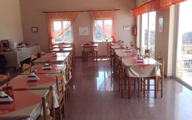 Hotel Pantheon, Kefalos