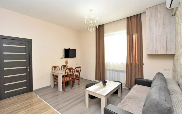 2 bedroom apartment on Teryan street