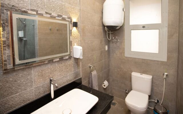 Prime Select Village Gate