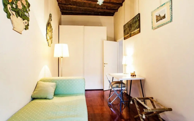 Clock Terrace House - FromHometoRome