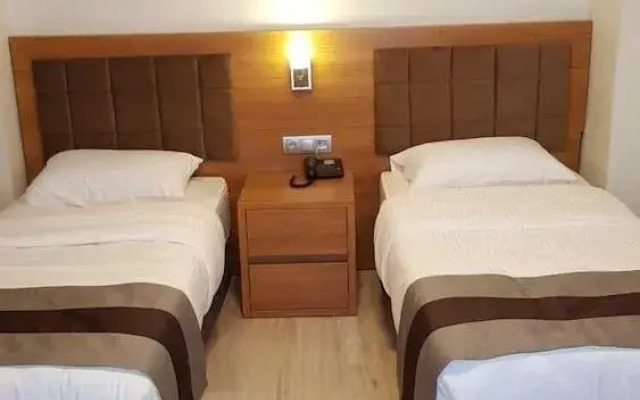 Engin Hotel