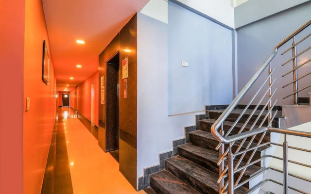 OYO 10335 Platinum Hotel