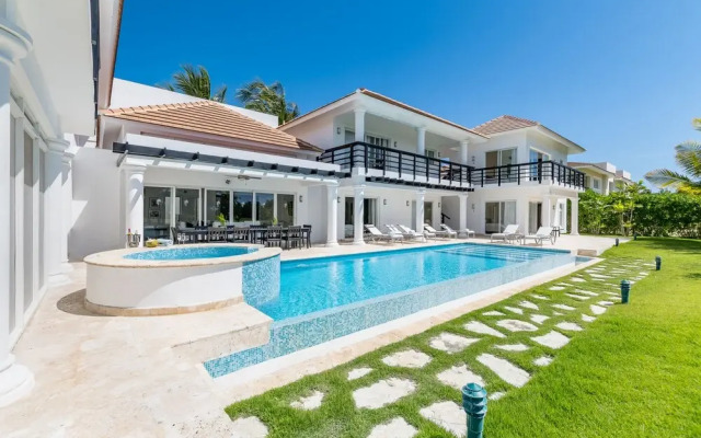 Lake View Villa