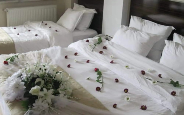 Anya Suit Otel