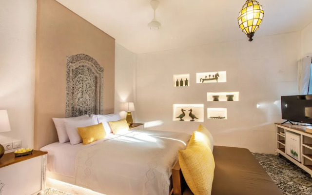 PinkPrivate Sanur - for Cool Adults Only