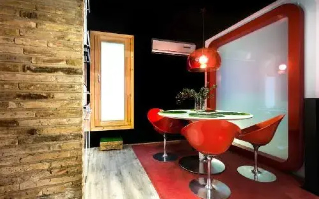 Zrooms Suites