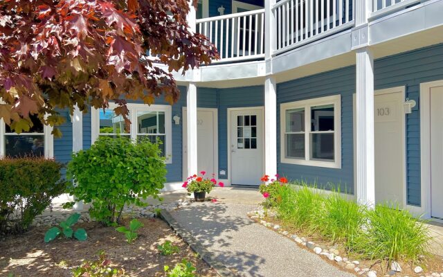 Empire Lakeshore Inn