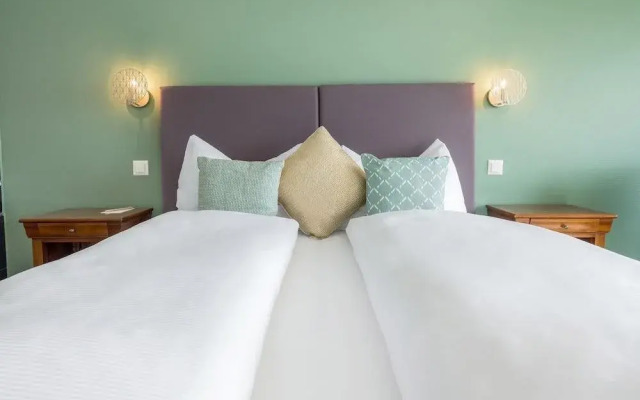 Swiss-Chalet Merlischachen - Historik Chalet-Hotel Lodge