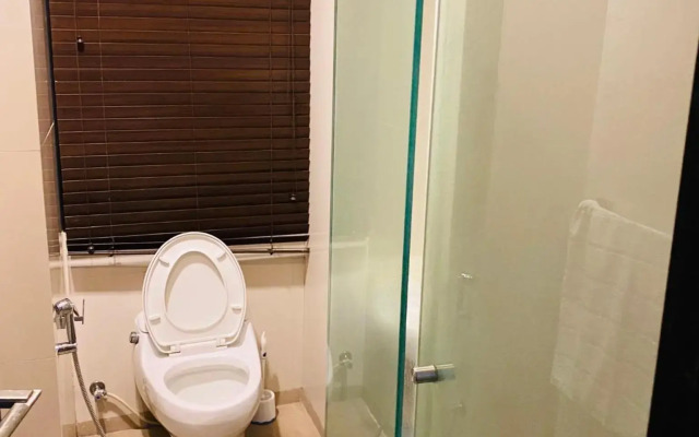 Royal Two Bed Luxury Apartment Gulberg