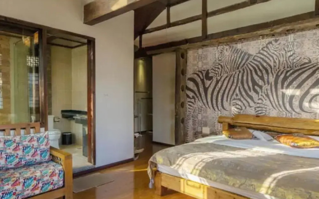Floral Hotel Limaroonthai shuhe