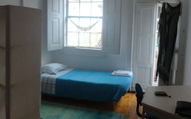 Be Coimbra Hostels