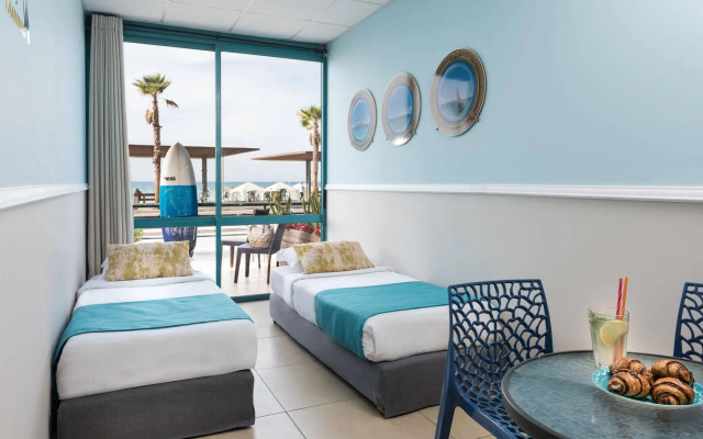 Beachfront Hostel