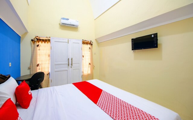 Grand Monica by OYO Rooms