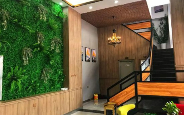 Light hotel