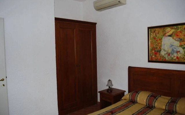 Residence Casale Mostacciano