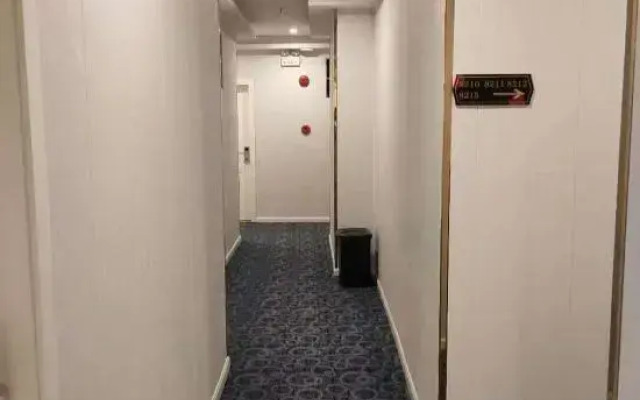 Xiangfu Hotel (Shanghai Guoding Road)