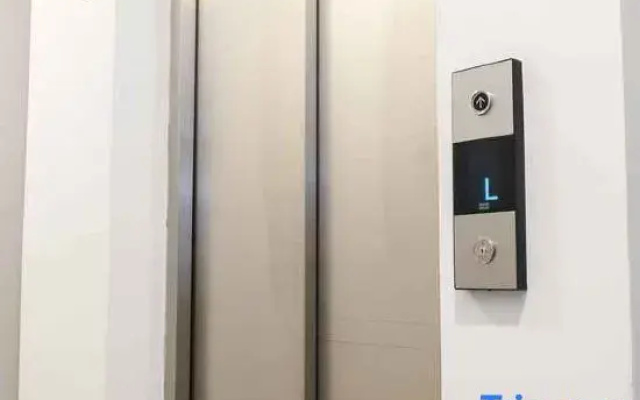 M Cabin Karawaci