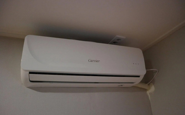 Zzzip Guest House - Hostel