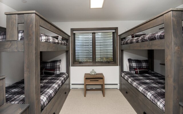 Greenhill Court Chalet