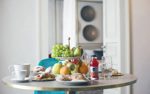 Scene Suites Apartments