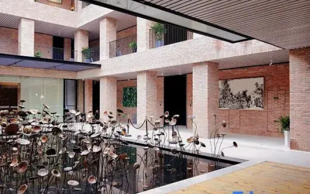 Yinju Jingde Art Hotel