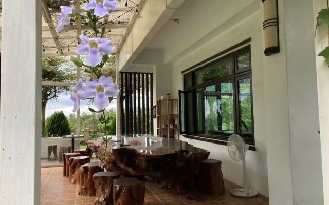 Li Wu Zuo Can B&B