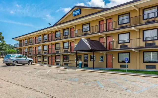 Rodeway Inn & Suites