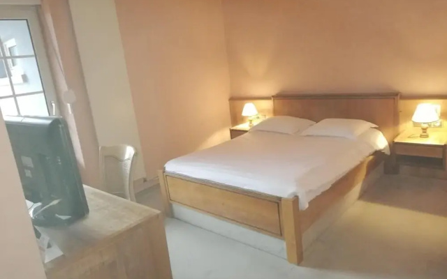 Logis Hotel Aux Comtes De Hanau