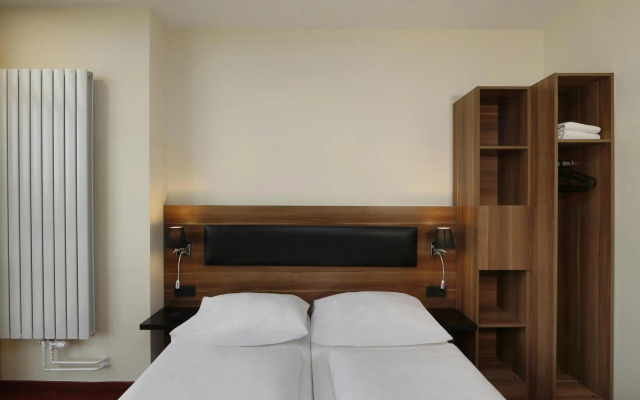 B&B HOTEL Berlin-Adlershof