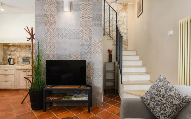 Warm Holiday Home With Terrace