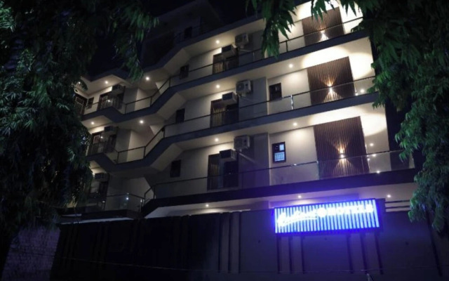 Radiant Blu Hotels Sector 70