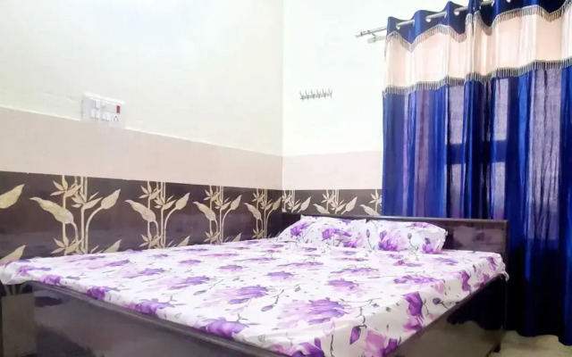 OYO 701211 Rock Star Hotel & Rooms