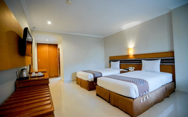 Cakra Kembang Hotel