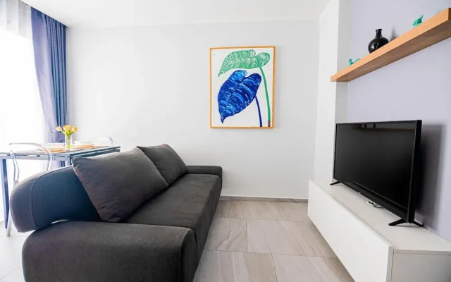 1BR Apartment near Villa Market  T2-423