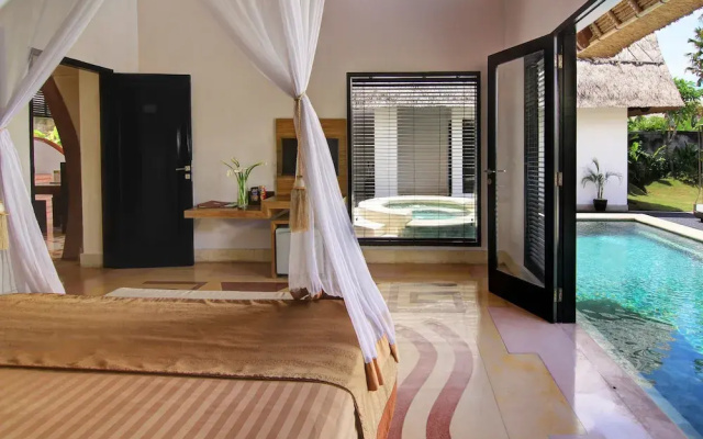 Villa Seminyak Lagoon And Spa