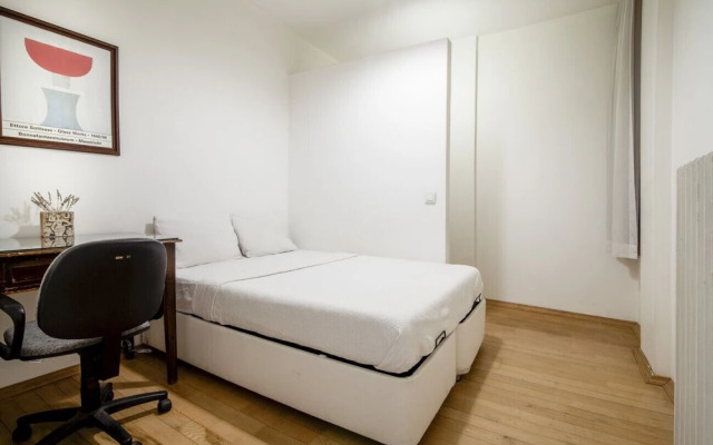 Cozy Flat Near Taksim Square in Beyoglu