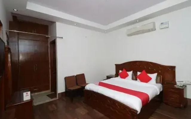 Love Guest House By OYO Rooms