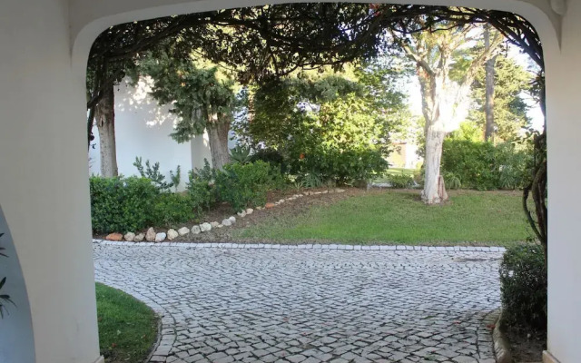 Luxury Villa Gaivota with 2 Balconies