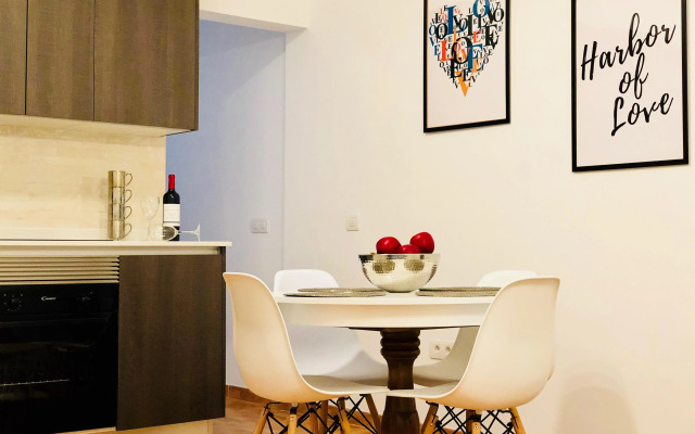 Boya 1. Harbor of Love